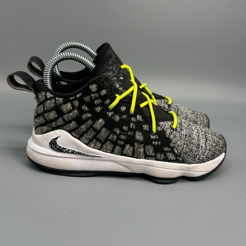 Nike LeBron 17 Athletic Running Sneakers Kids 12 Black White Lace Up Mid Top